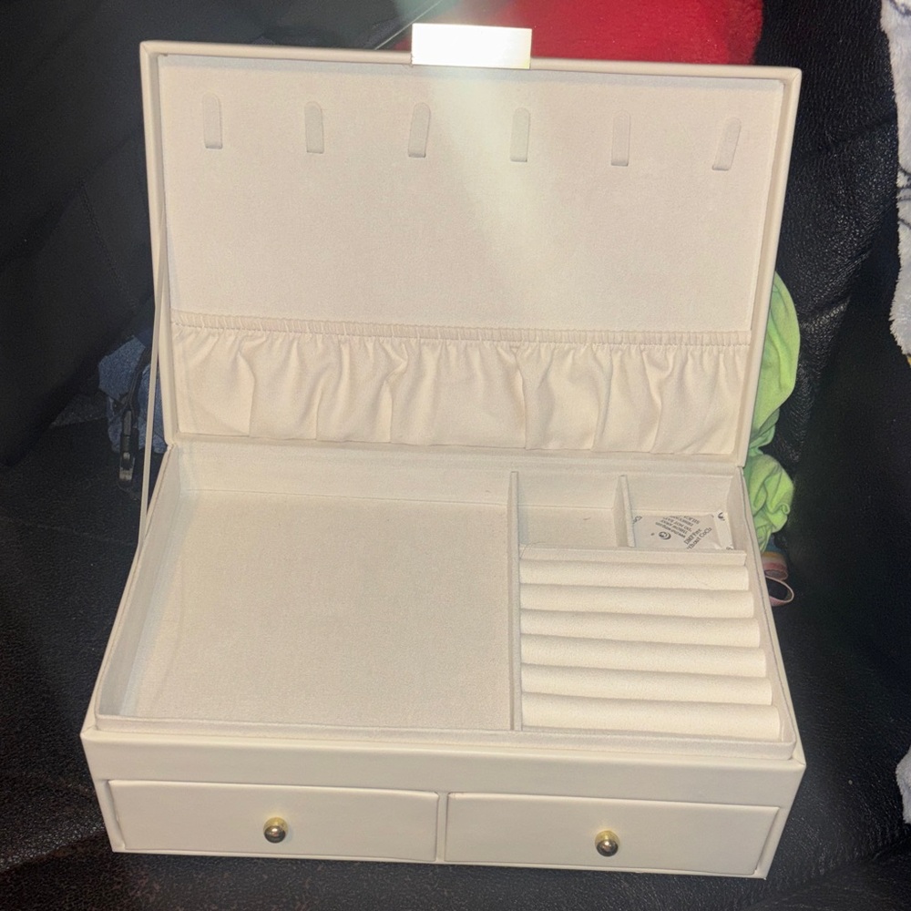 Target Cream Jewelry Organizer with Gold Accents